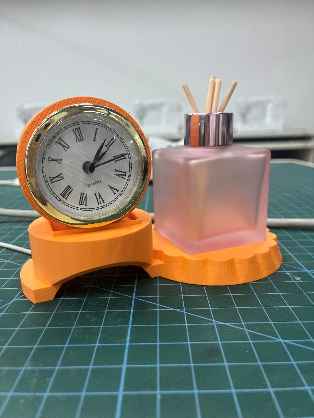 基于智能工厂的工业风表盘实验教学开发