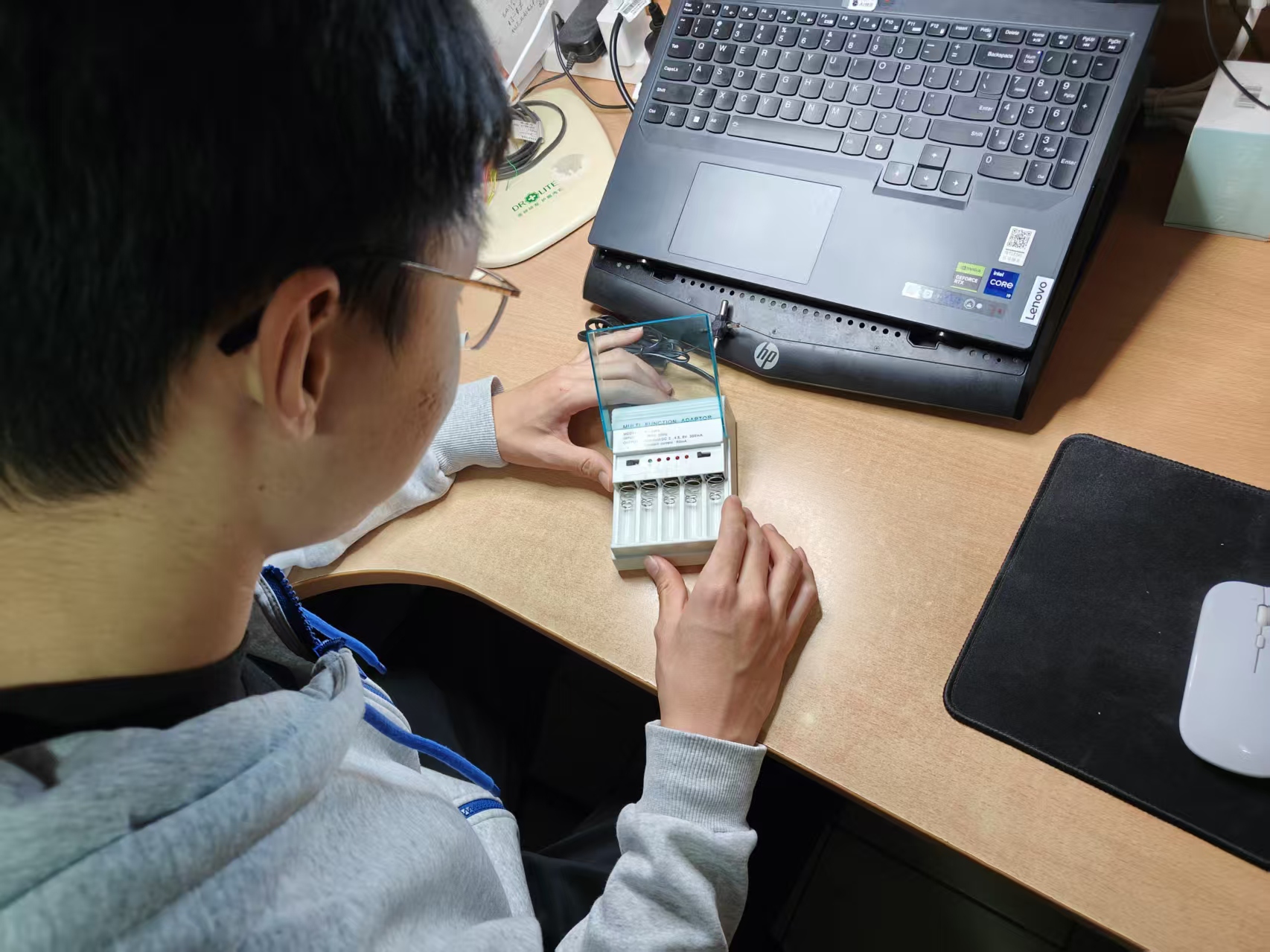 收音机、多用电源、机器狗